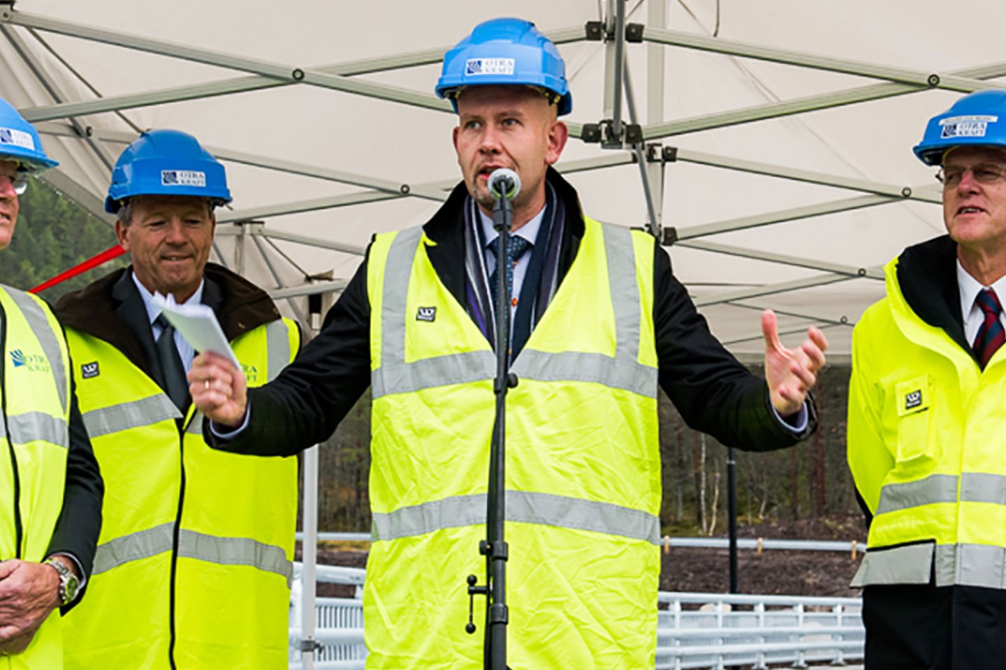 <em>F.v.: Konsernsjef Tom Nysted - Agder Energi, konsernsjef Knut Barland - Skagerak Energi, Olje