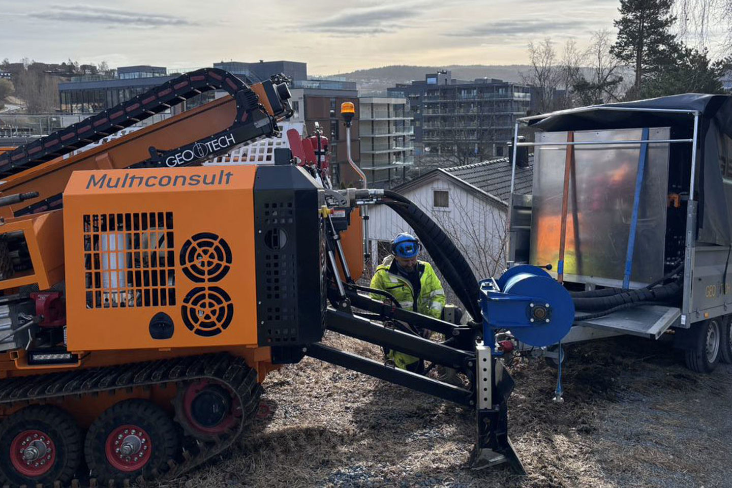 Multiconsult disponerer flere elektriske boreriger, som er mer bærekraftig og støyer mindre.